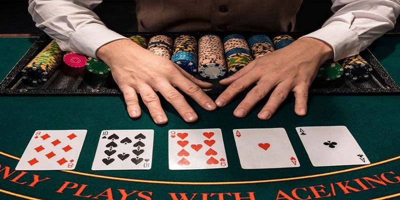 Theo dõi cách chơi Poker cụ thể